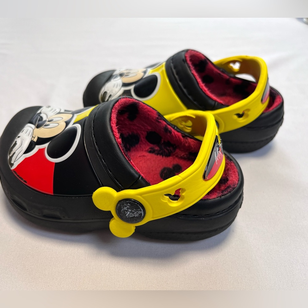 CROCS Disney Mickey Mouse black fur lined kids crocs SZ C 6/7 - Picture 6 of 10